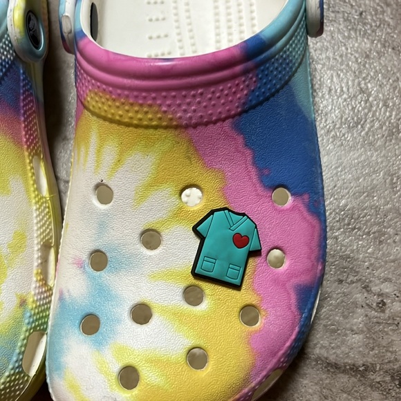 Crocs tie dye M6/W8 - Picture 2 of 6